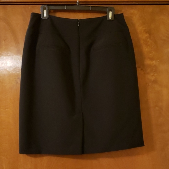Black pencil skirt - Picture 2 of 2
